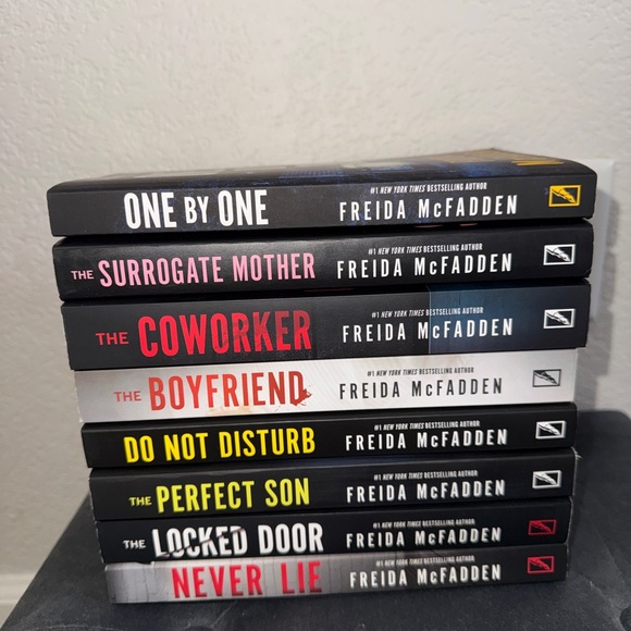 Freida McFadden Thriller Book Set - Picture 2 of 16
